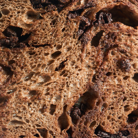 Pan de Masa Madre con Cacao y Chocolate 70% y Cranberries